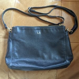Lo&Sons Pearl Crossbody